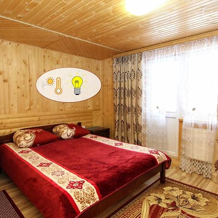Садиба "У Валентини" Yablunytsia Buitenkant foto