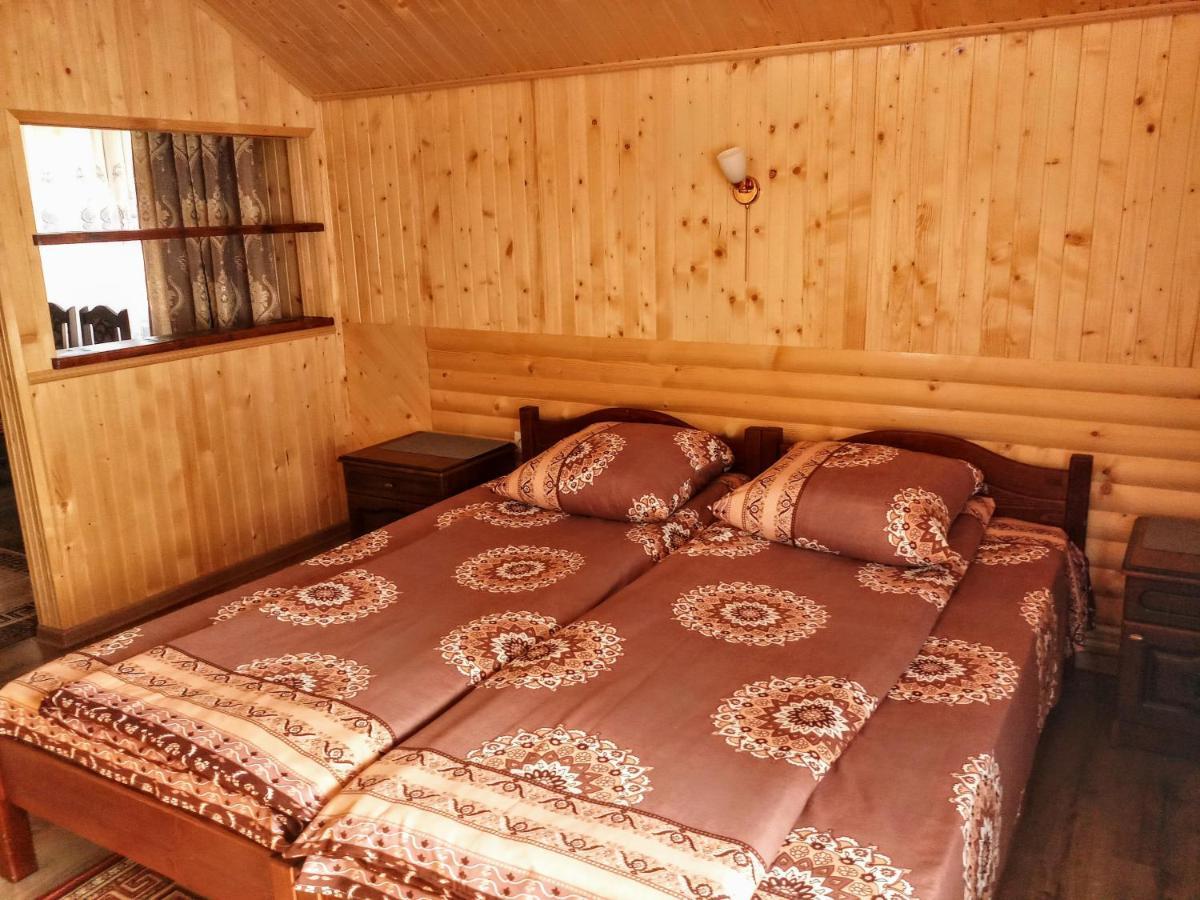 Садиба "У Валентини" Yablunytsia Buitenkant foto