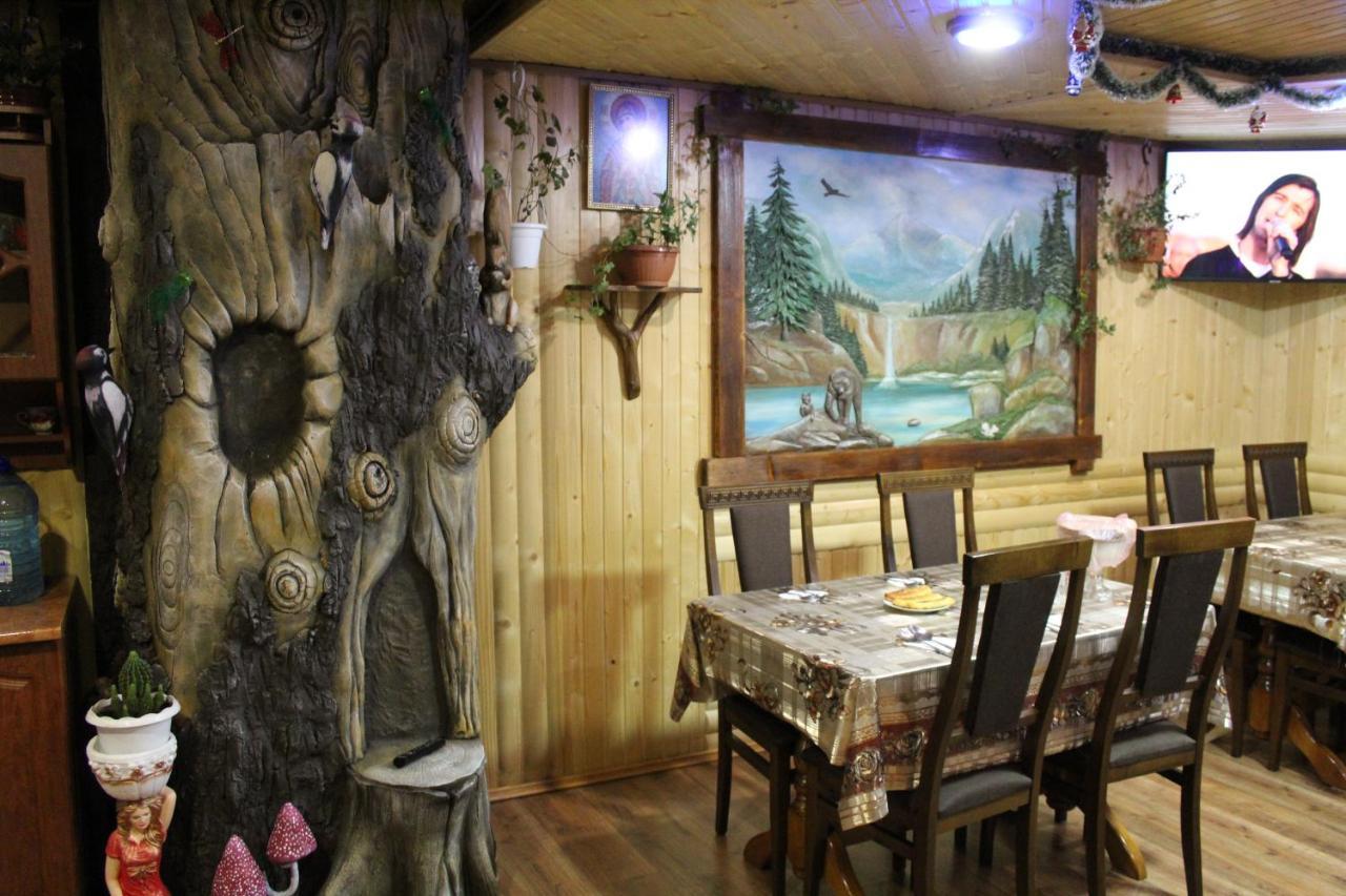 Садиба "У Валентини" Yablunytsia Buitenkant foto