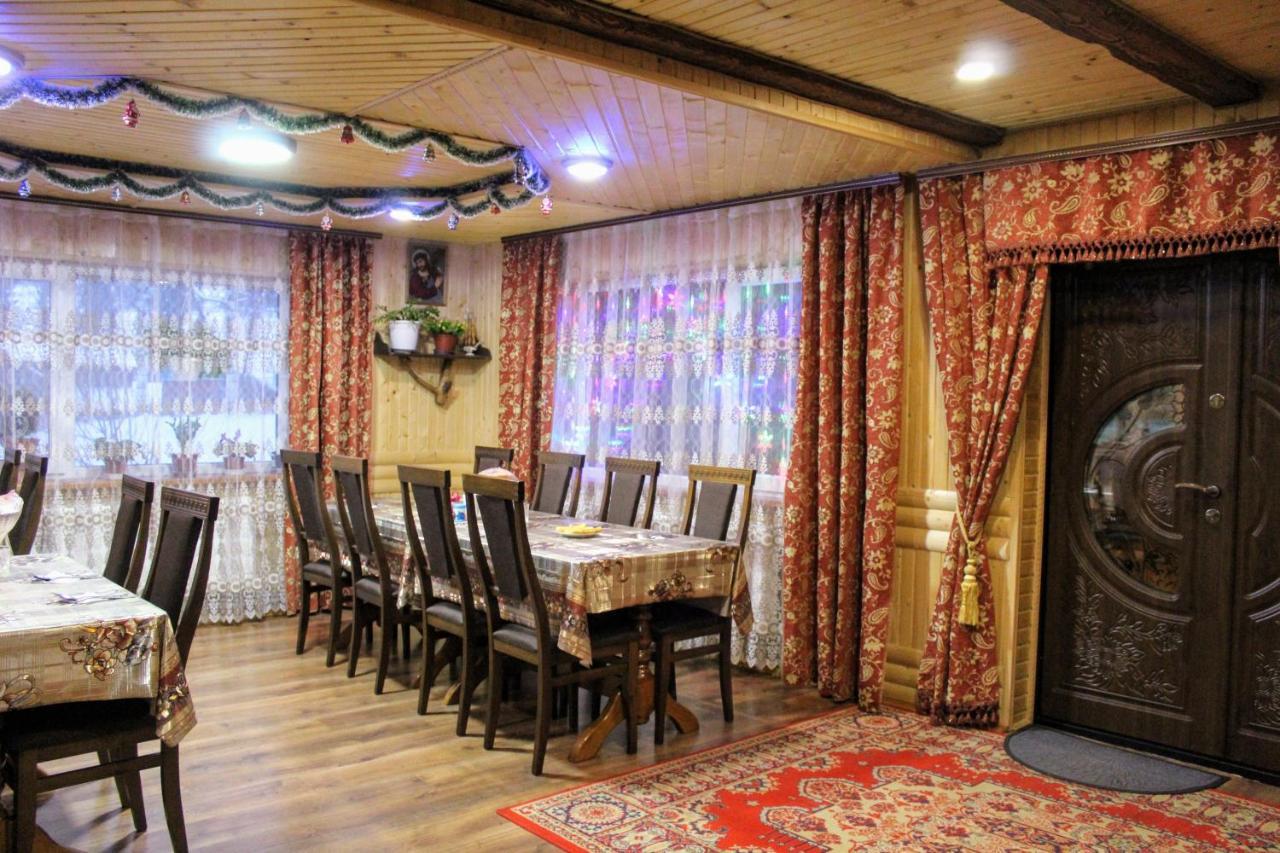 Садиба "У Валентини" Yablunytsia Buitenkant foto