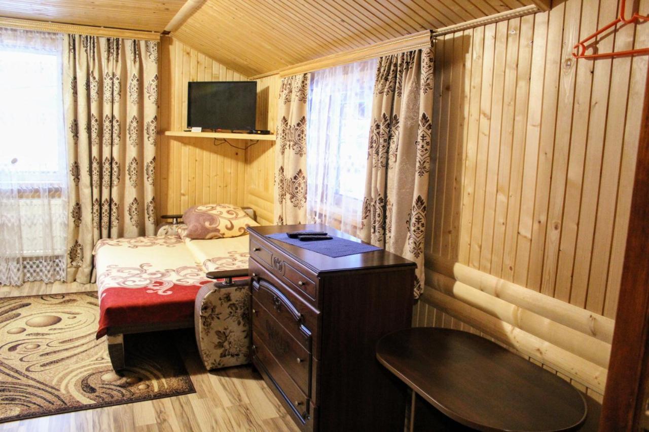 Садиба "У Валентини" Yablunytsia Buitenkant foto