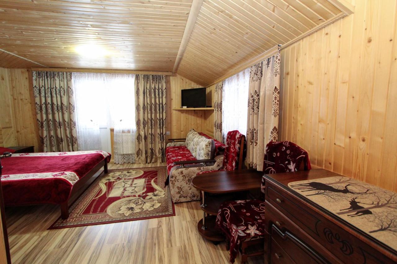 Садиба "У Валентини" Yablunytsia Buitenkant foto