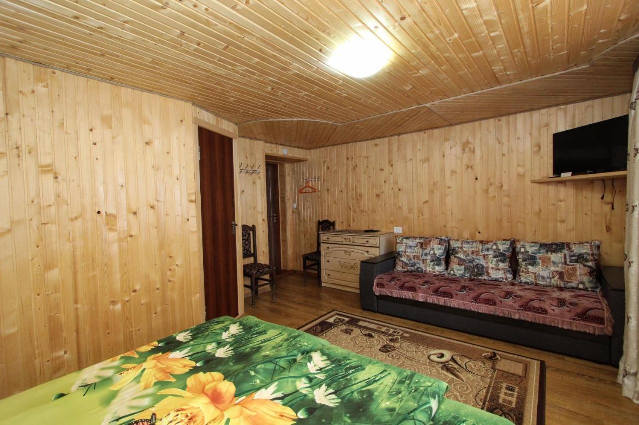Садиба "У Валентини" Yablunytsia Buitenkant foto