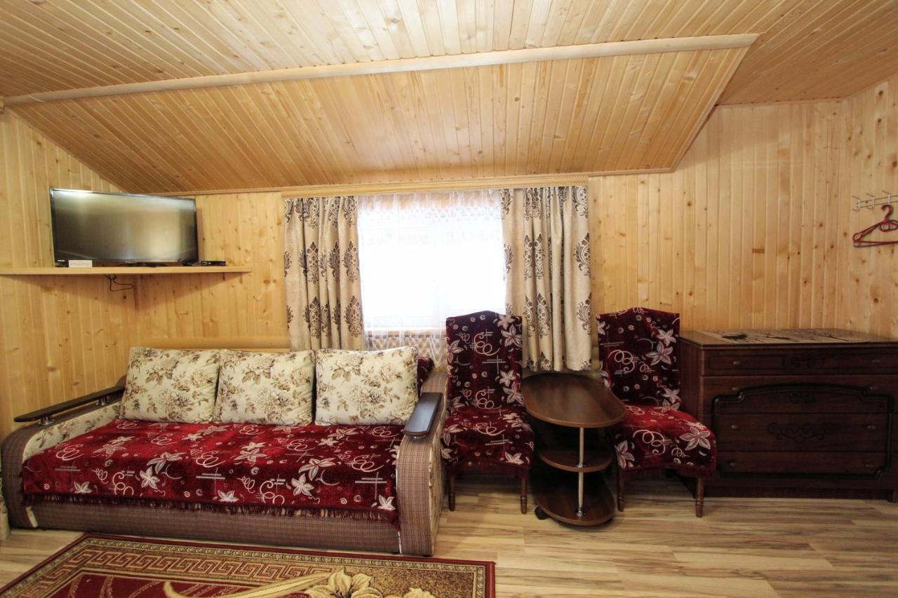 Садиба "У Валентини" Yablunytsia Buitenkant foto